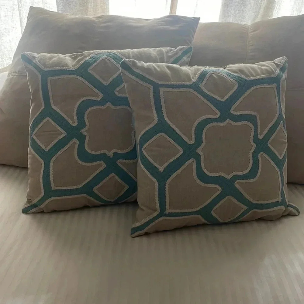 Cream & Teal Throw‎ Pillows